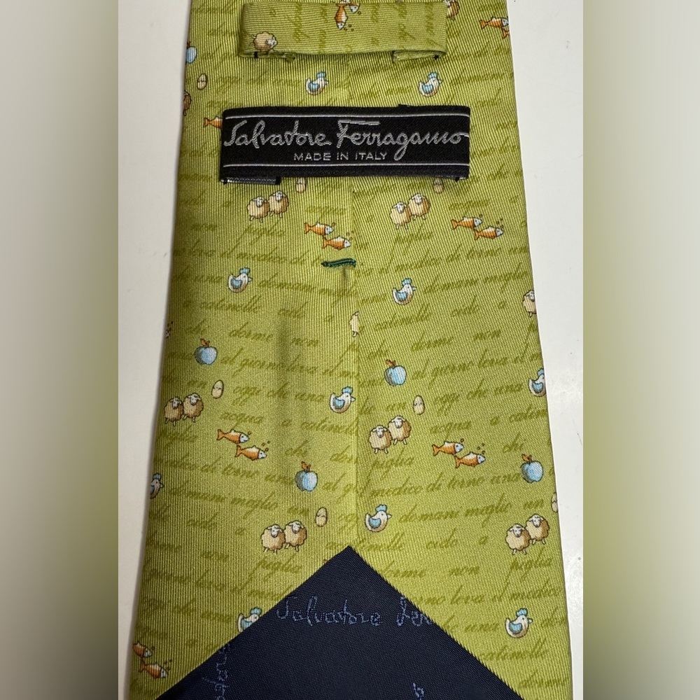 Salvatore Ferragamo Green Italian Proverbs, for Health,Fish and Sheep
